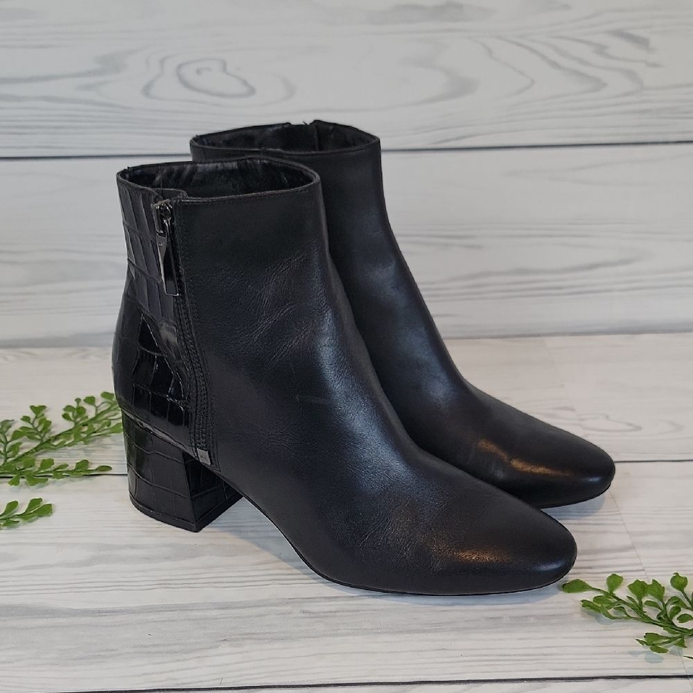 Michael Kors Alane Flext Bootie In Black With Croc Embossed Heel Womens Size 8M - Picture 1 of 11